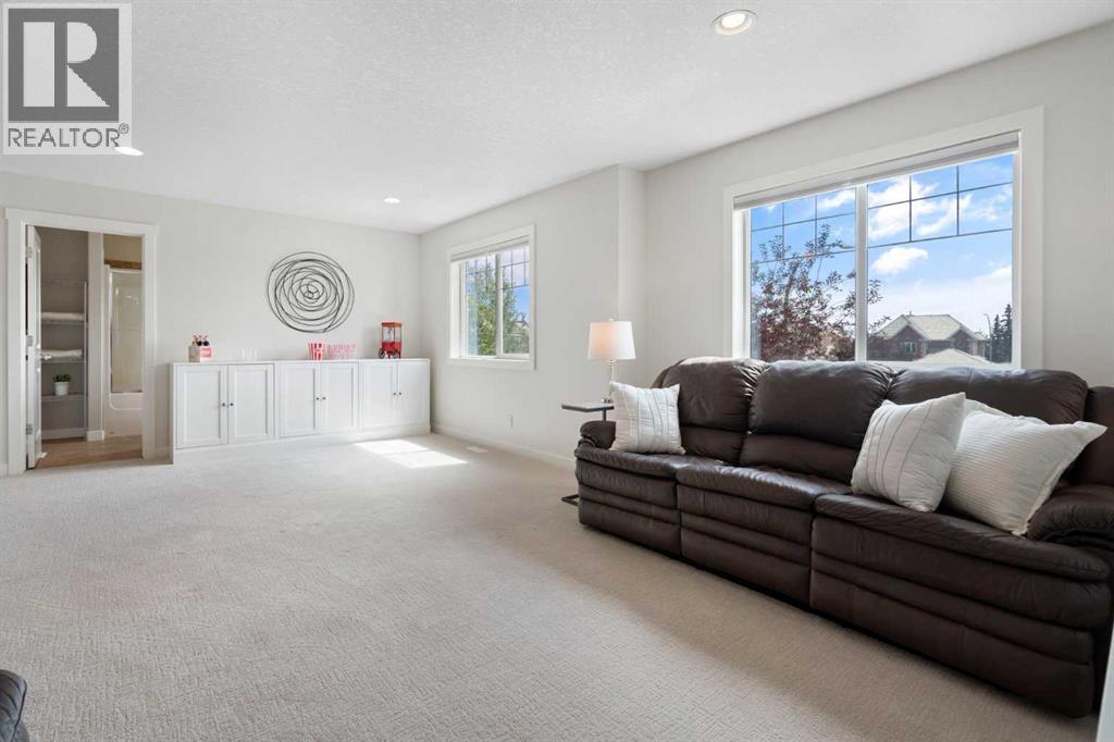 Single Family House for Sale in  Royal Court NW Royal Oak Calgary 