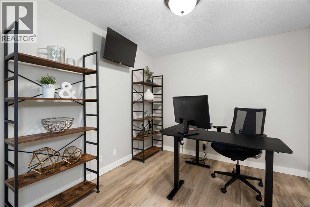 Single Family House for Sale in  Royal Court NW Royal Oak Calgary 