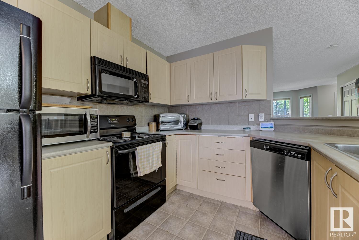 Photo 13 of 18 5281 Terwillegar Bv Nw, Edmonton AB