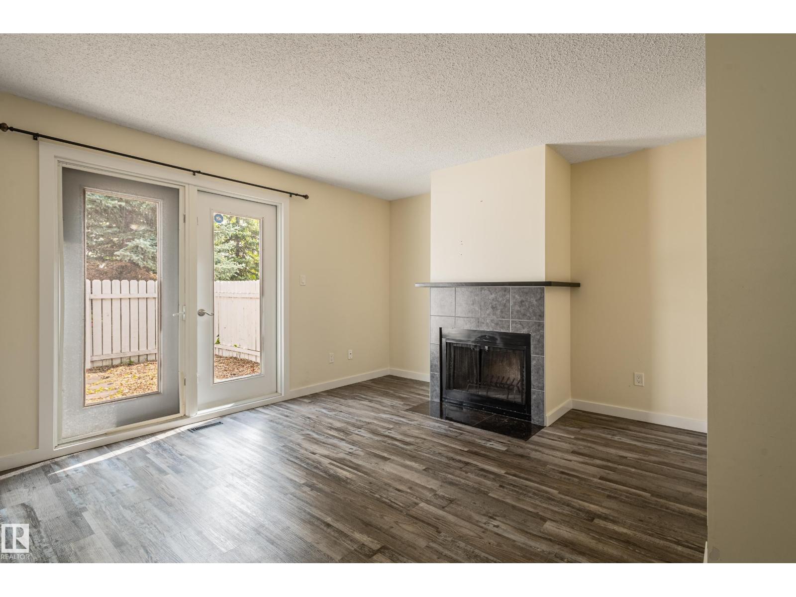 Photo 36 of 105 14707 53 Av Nw, Edmonton AB