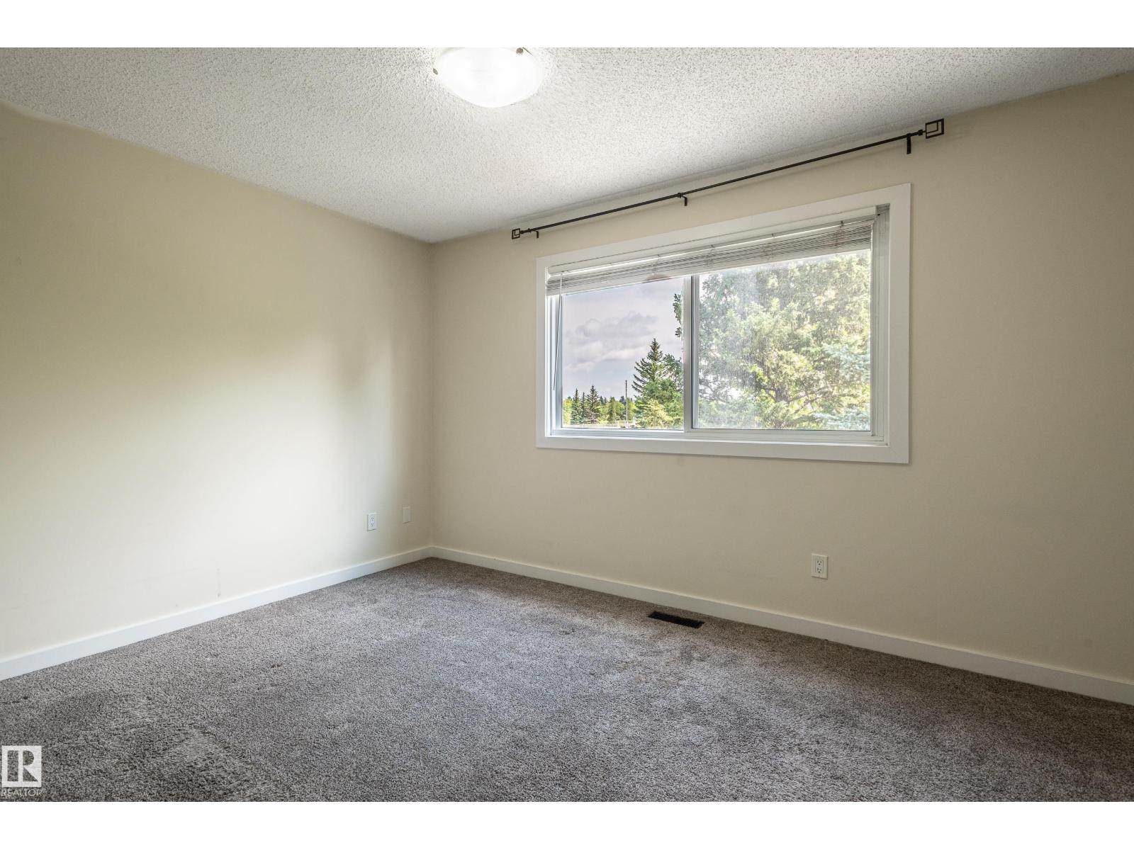 Photo 24 of 105 14707 53 Av Nw, Edmonton AB