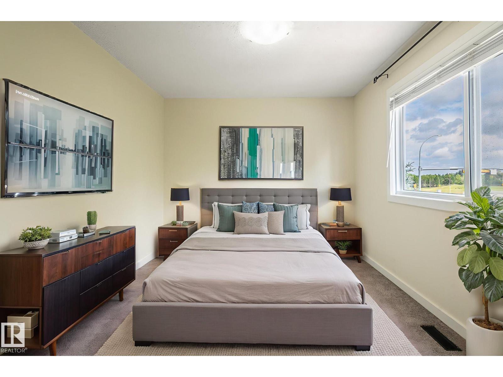 Photo 33 of 105 14707 53 Av Nw, Edmonton AB