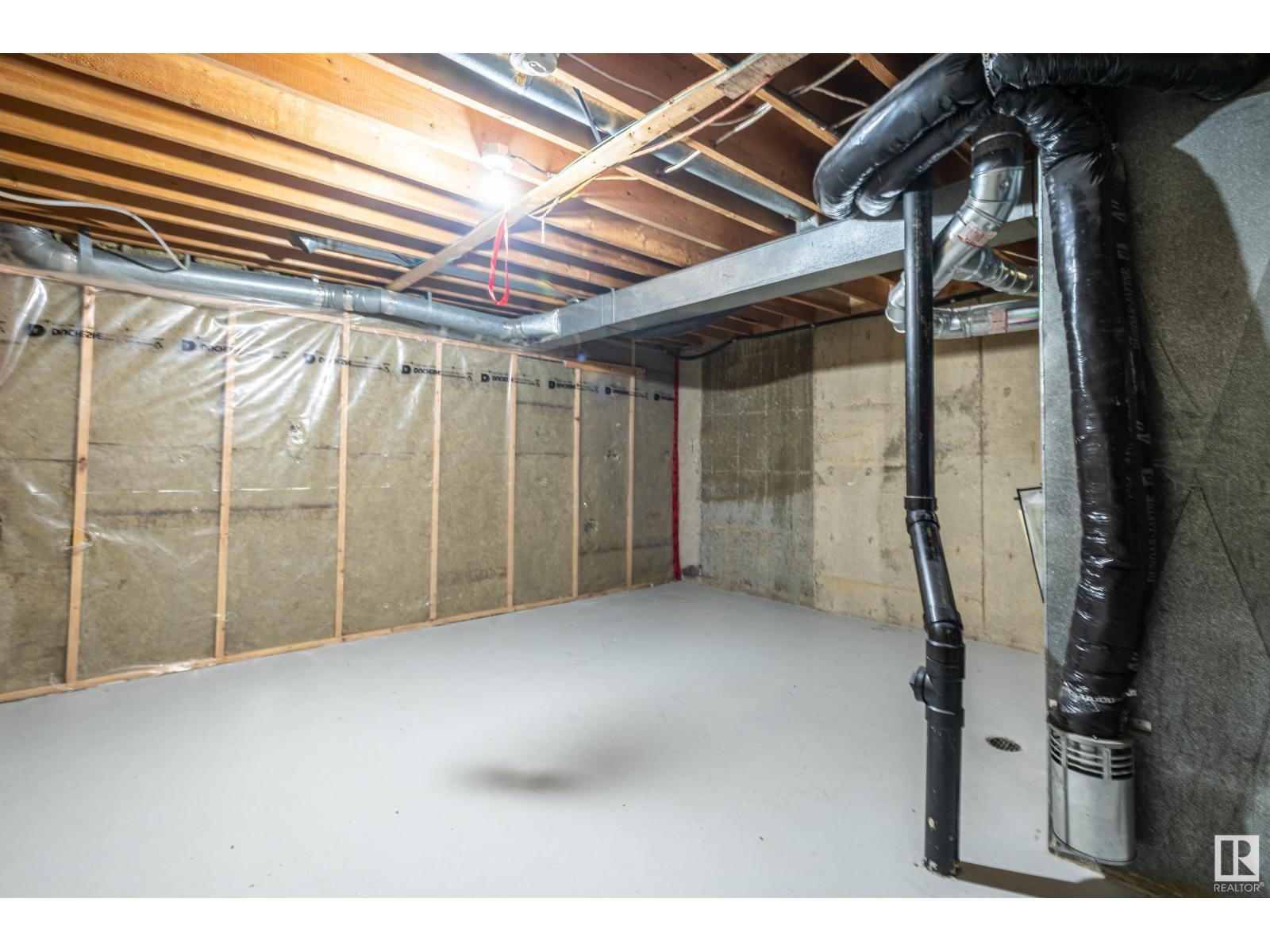 Photo 4 of 105 14707 53 Av Nw, Edmonton AB