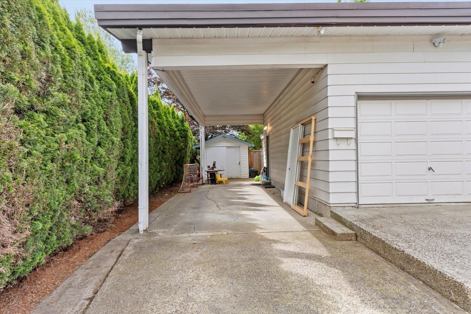 Photo 3 of 46120 Southlands Crescent Chilliwack Proper South, Chilliwack BC
