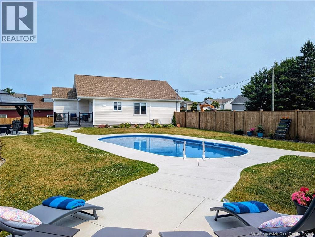 Photo 11 of 259 Rue Savard, Caraquet NB