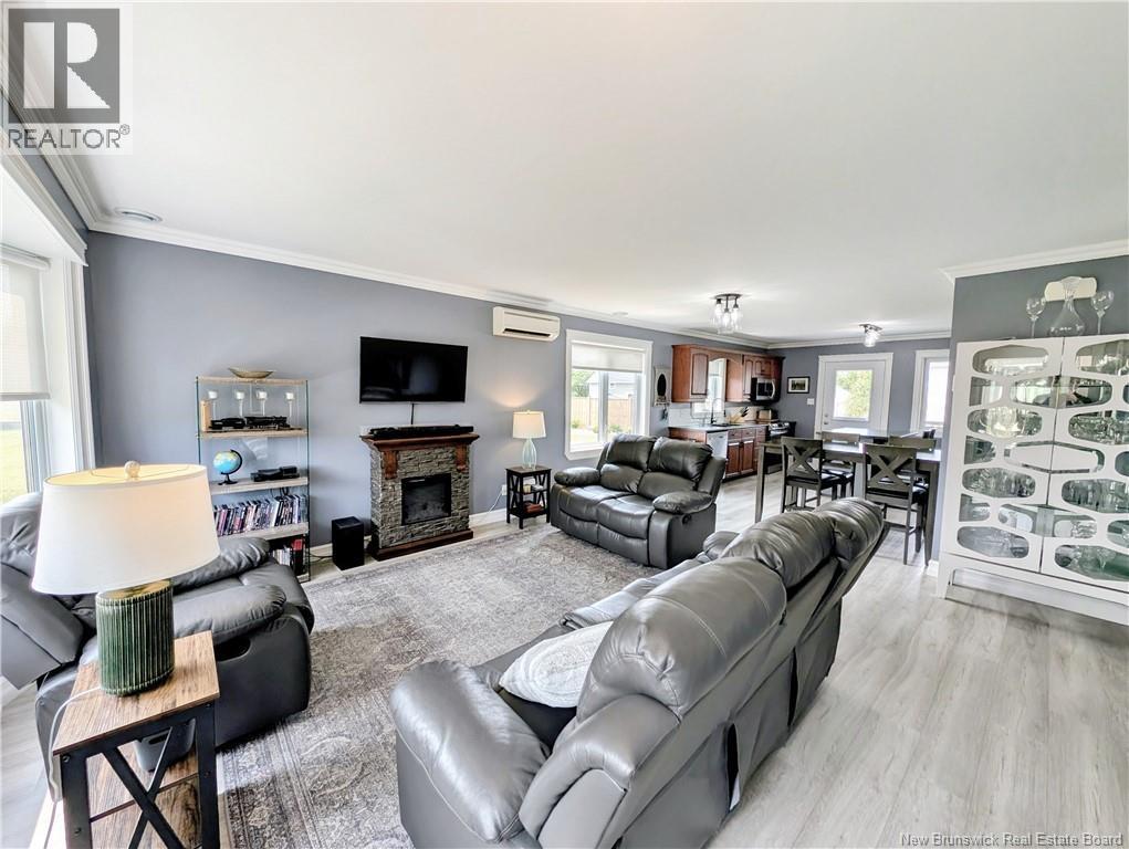 Photo 5 of 259 Rue Savard, Caraquet NB