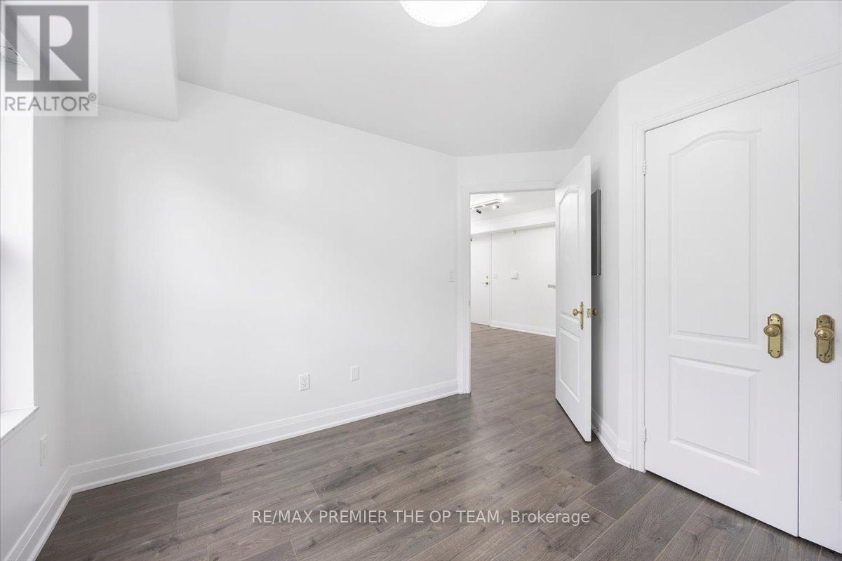 Photo 19 of 401 800 Spadina Road, Toronto ON