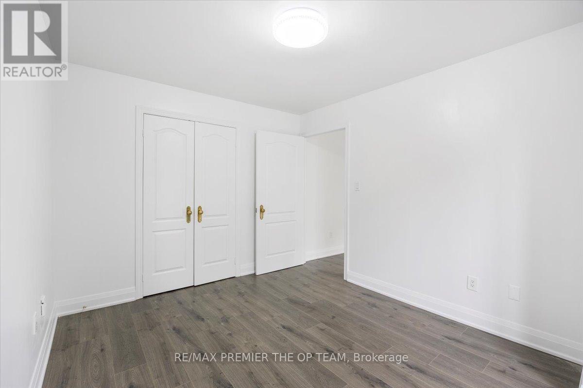 Photo 26 of 401 800 Spadina Road, Toronto ON