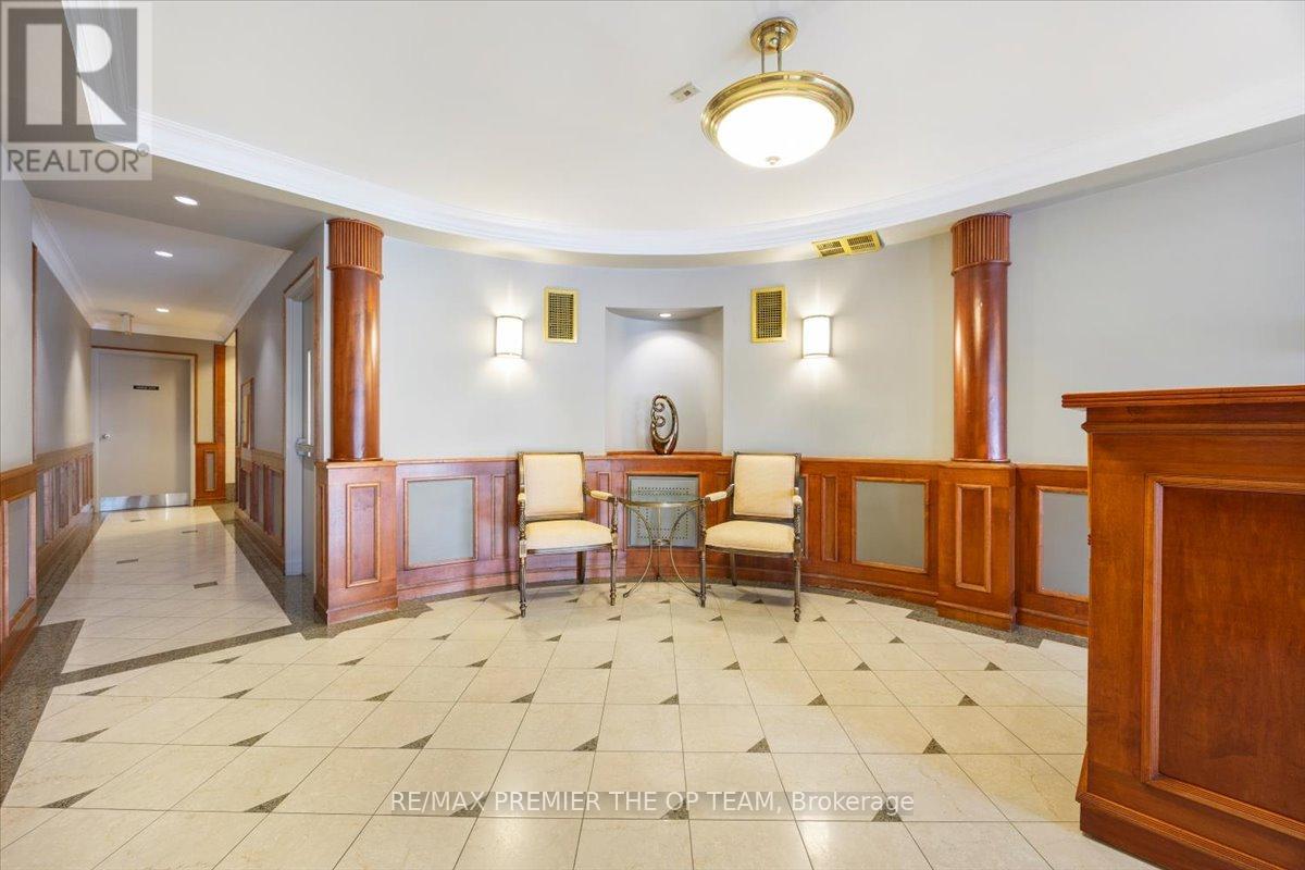 Photo 11 of 401 800 Spadina Road, Toronto ON