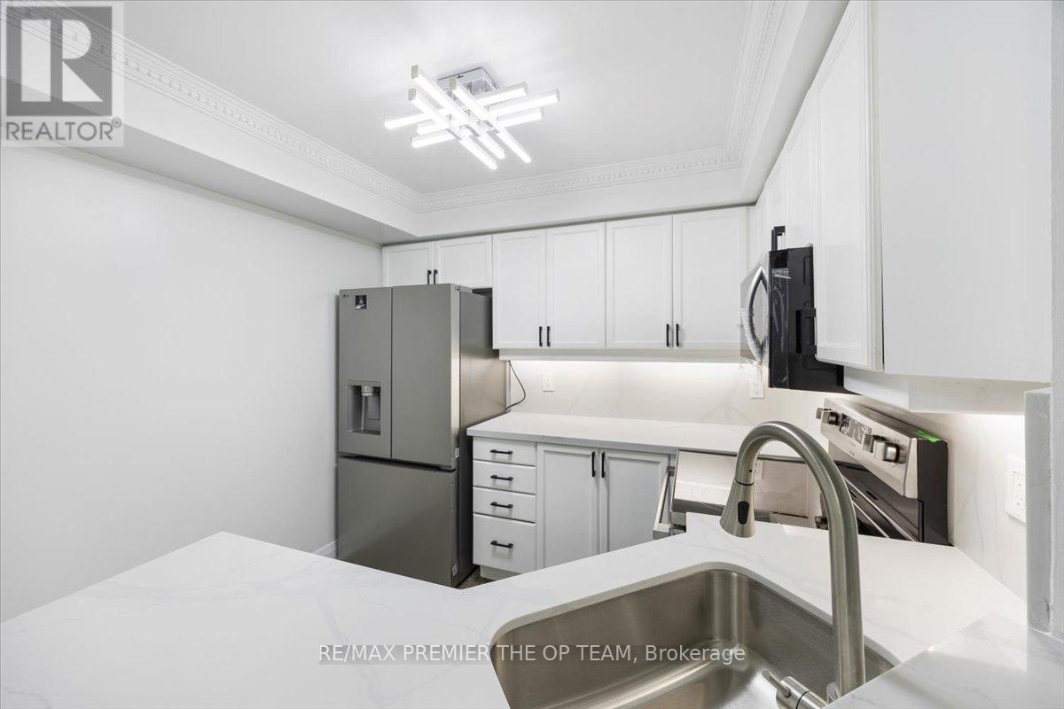 Photo 6 of 401 800 Spadina Road, Toronto ON