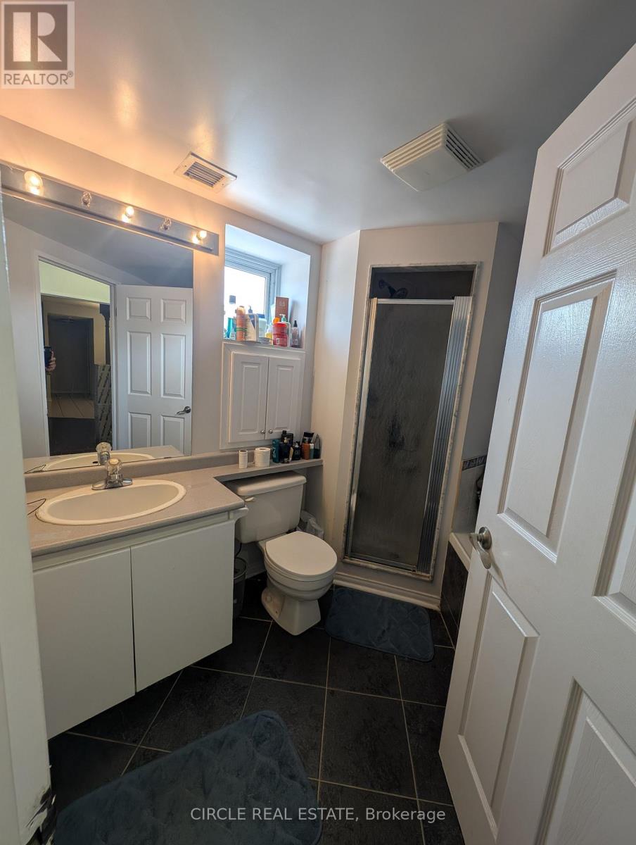 Photo 14 of 112 7398 Yonge Street, Vaughan ON