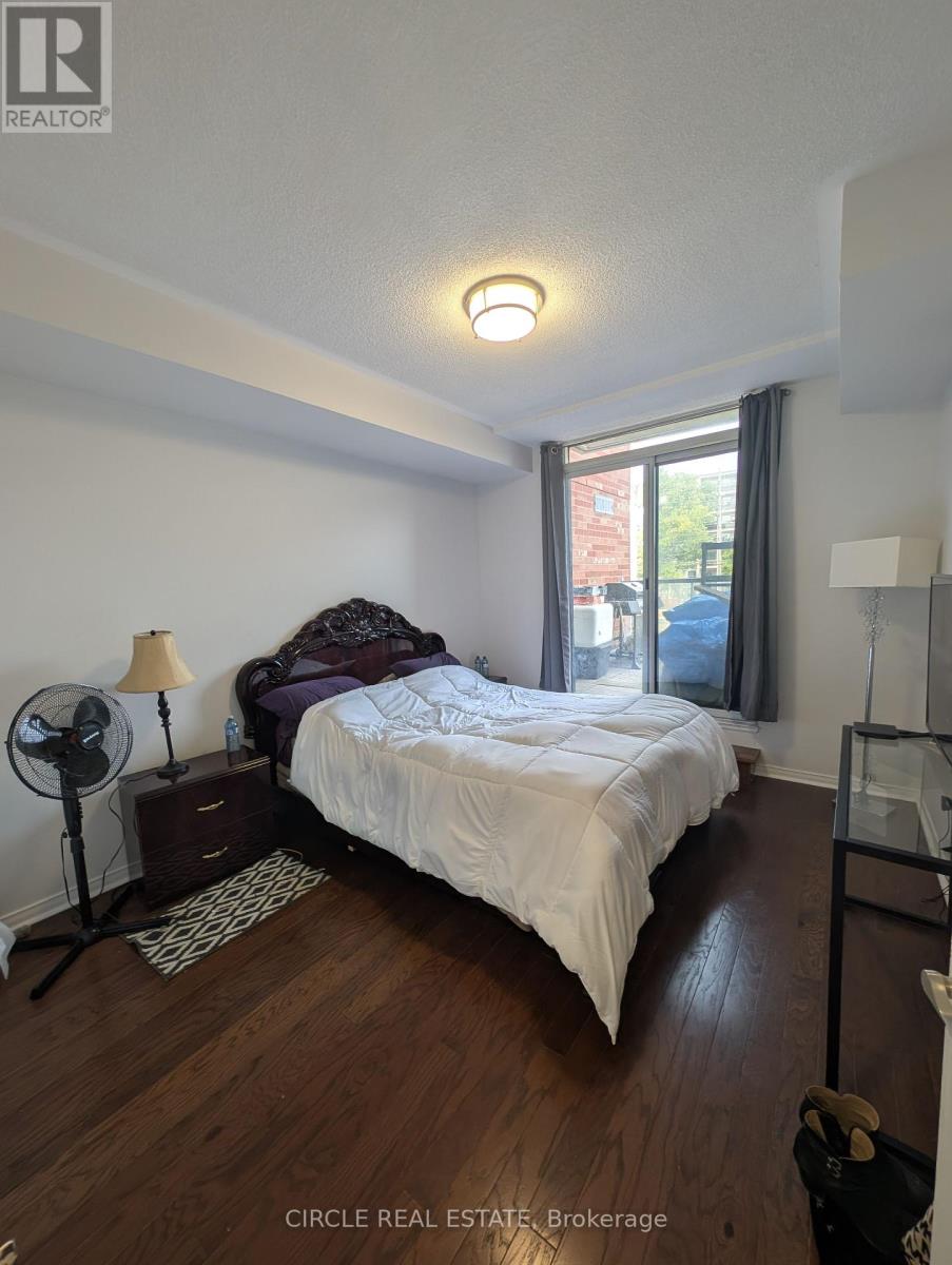 Photo 18 of 112 7398 Yonge Street, Vaughan ON