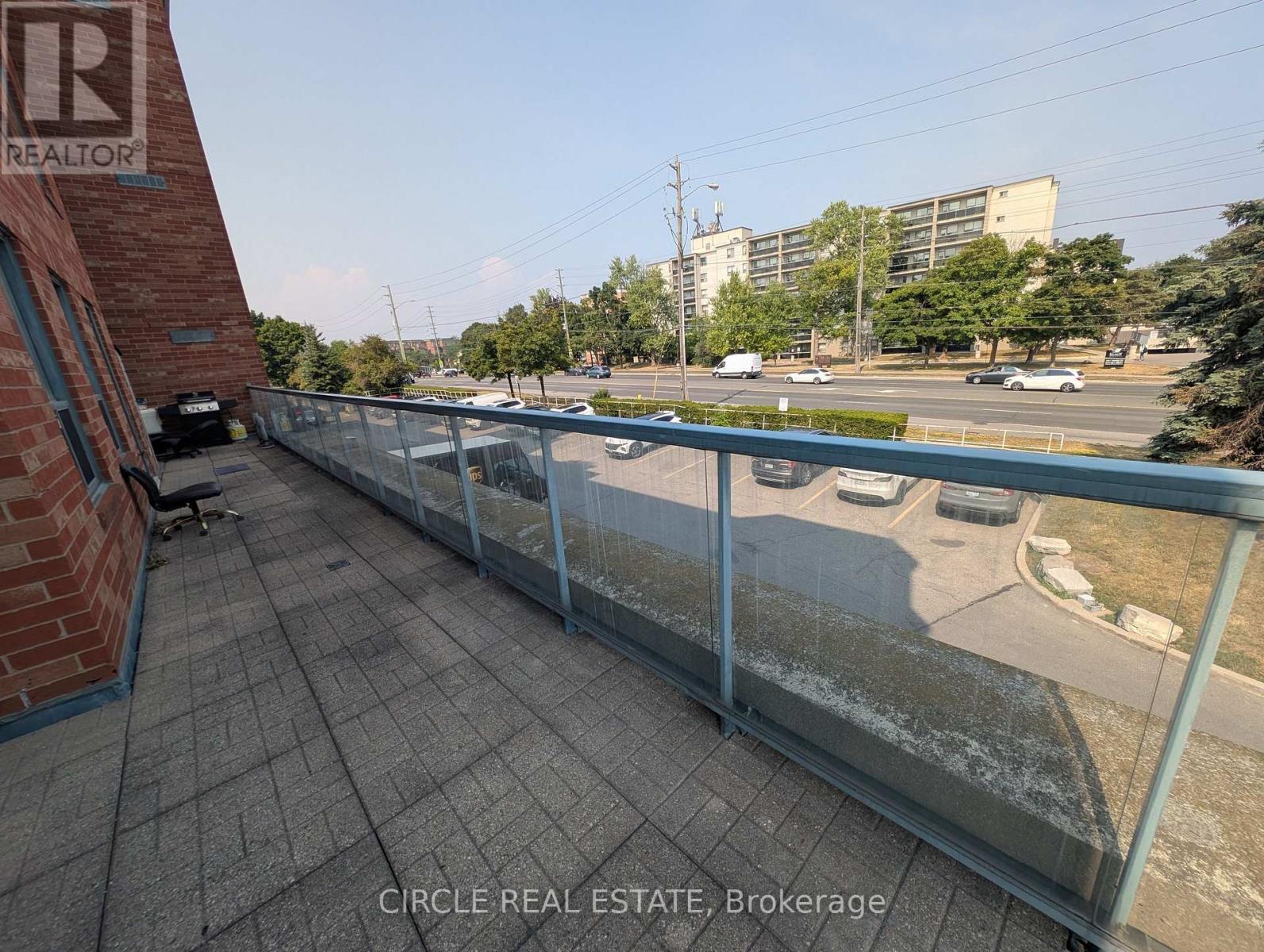 Photo 2 of 112 7398 Yonge Street, Vaughan ON