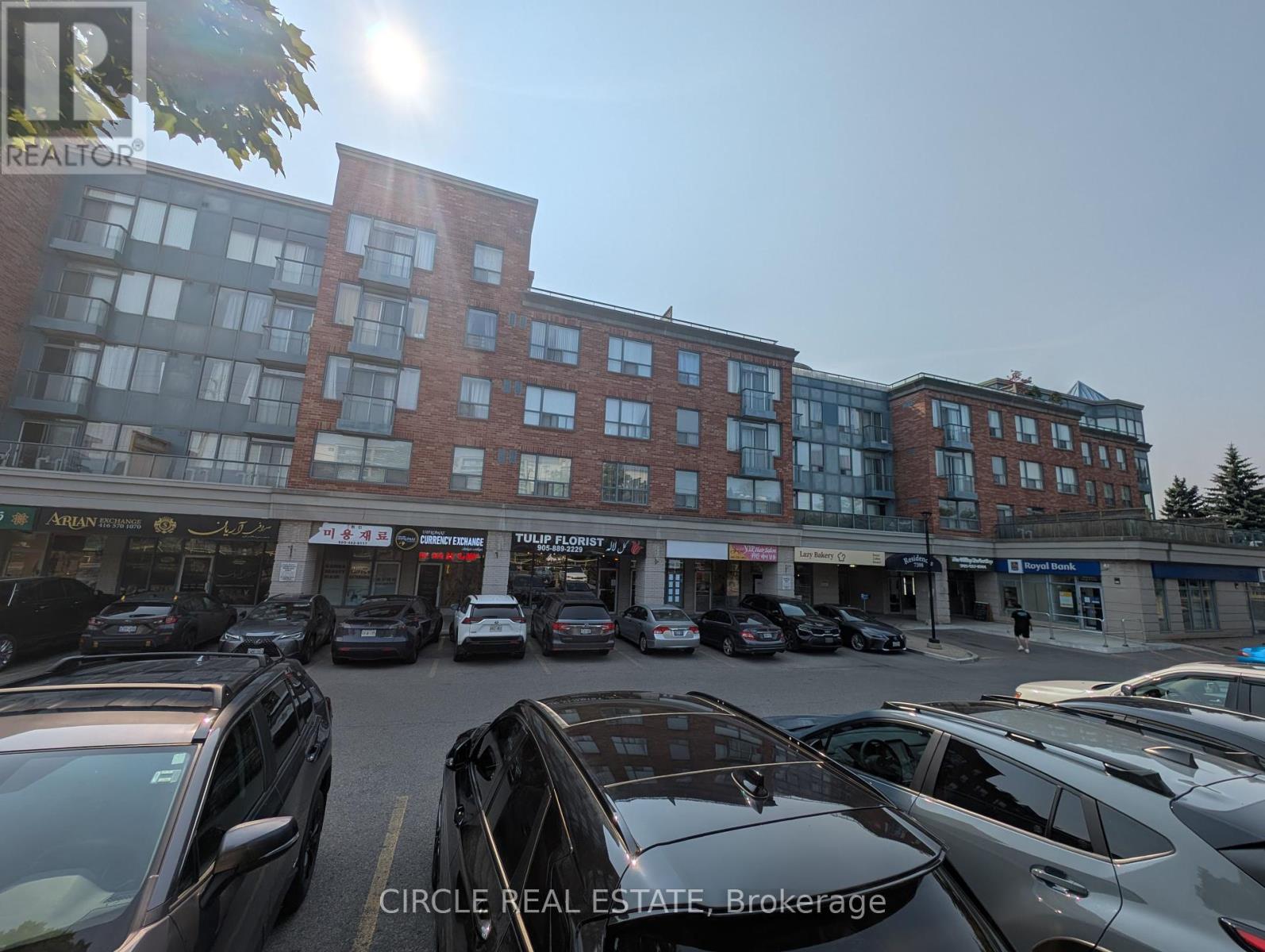 Photo 19 of 112 7398 Yonge Street, Vaughan ON