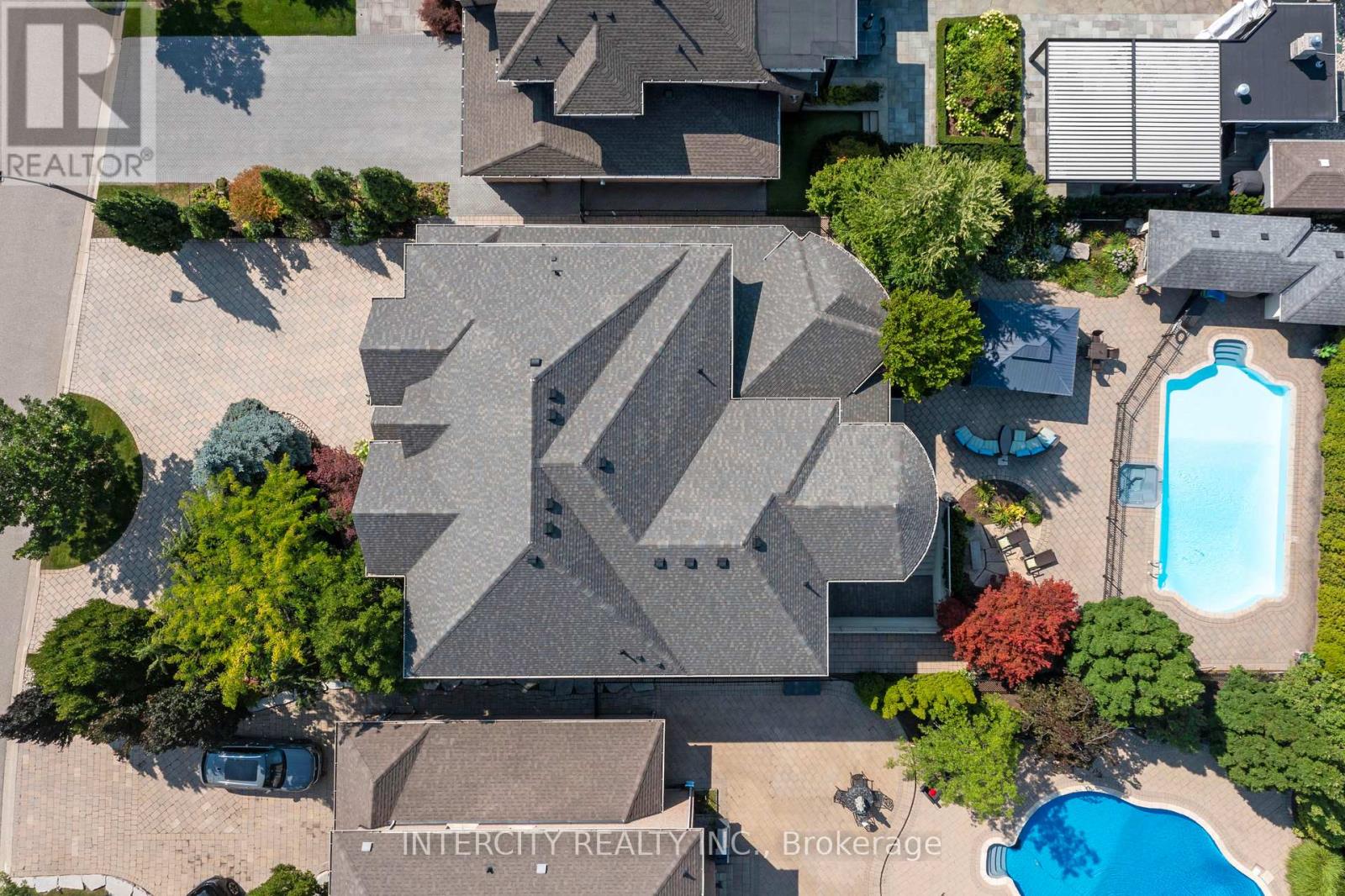 Photo 32 of 118 Park Ridge Drive, Vaughan ON