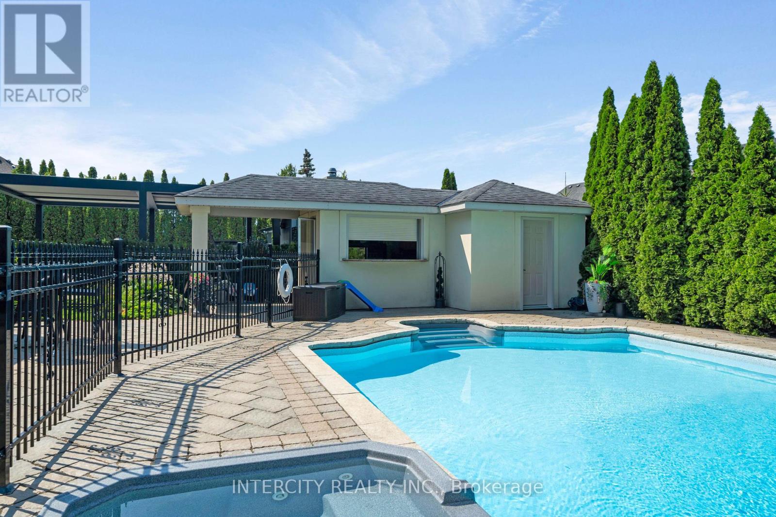 Photo 40 of 118 Park Ridge Drive, Vaughan ON