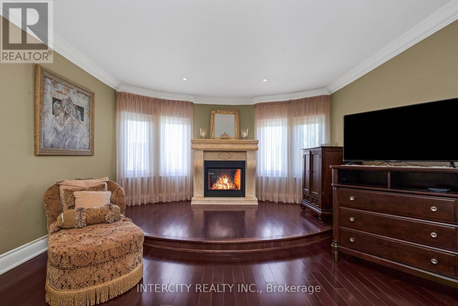 Photo 20 of 118 Park Ridge Drive, Vaughan ON