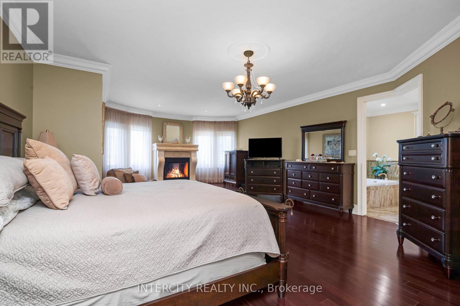 Photo 19 of 118 Park Ridge Drive, Vaughan ON