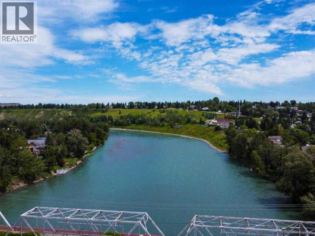 Multi-family House Bi-level for Sale in   Avenue NW Bowness Calgary 