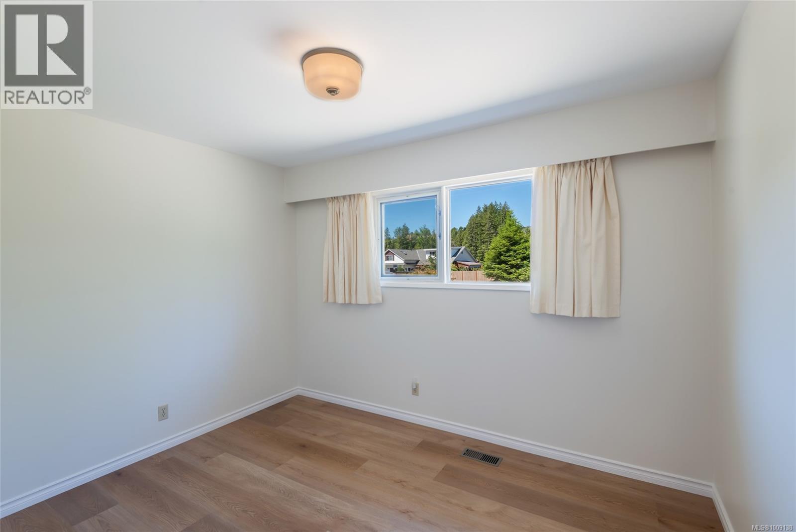 6012 Wadena Rd, Port Alberni