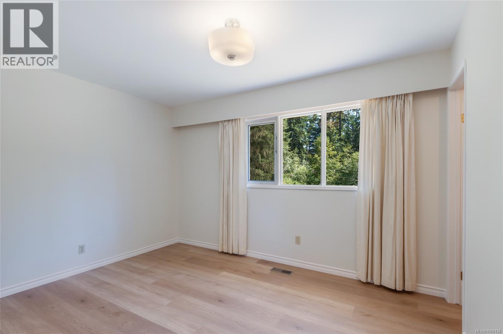 6012 Wadena Rd, Port Alberni