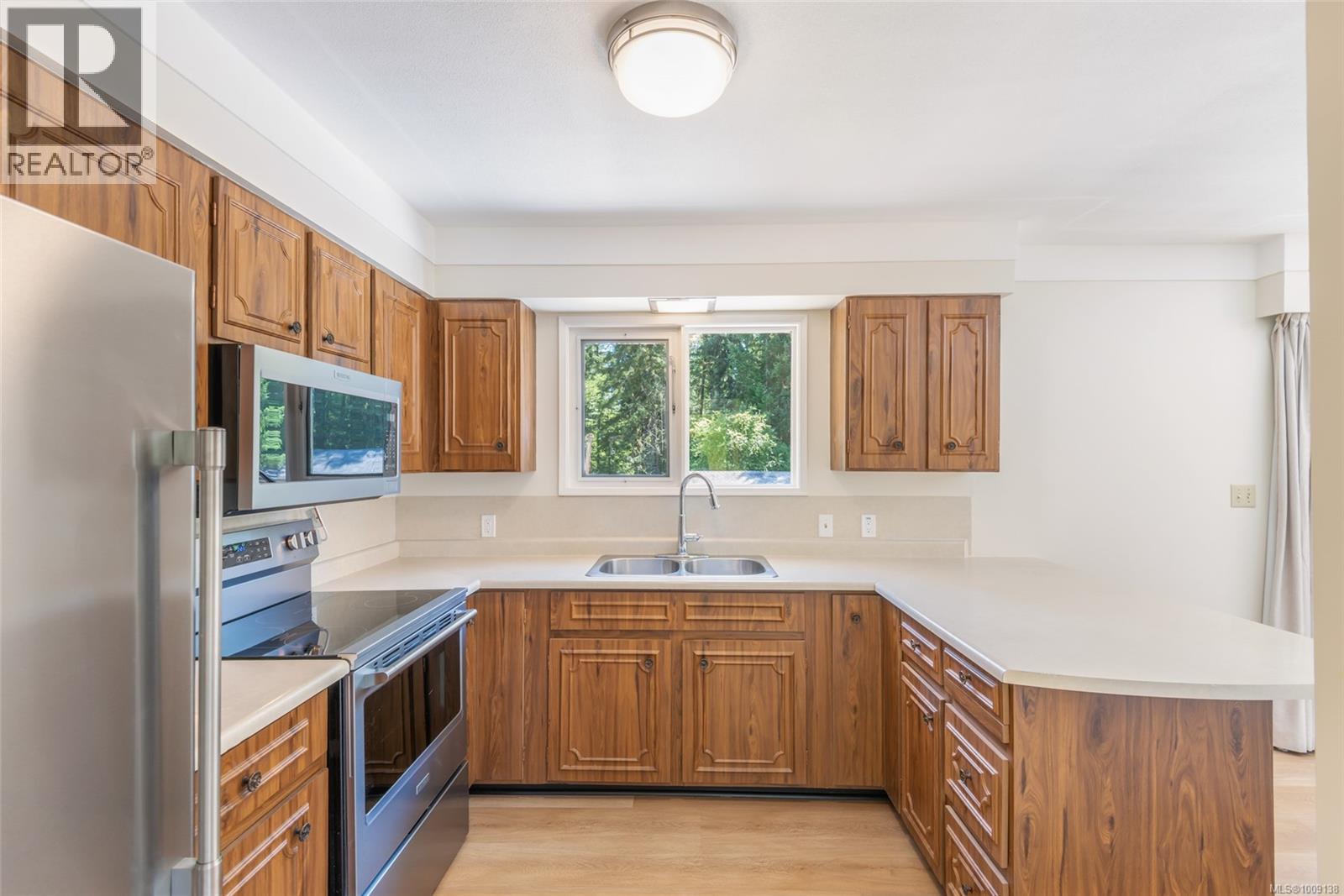 6012 Wadena Rd, Port Alberni