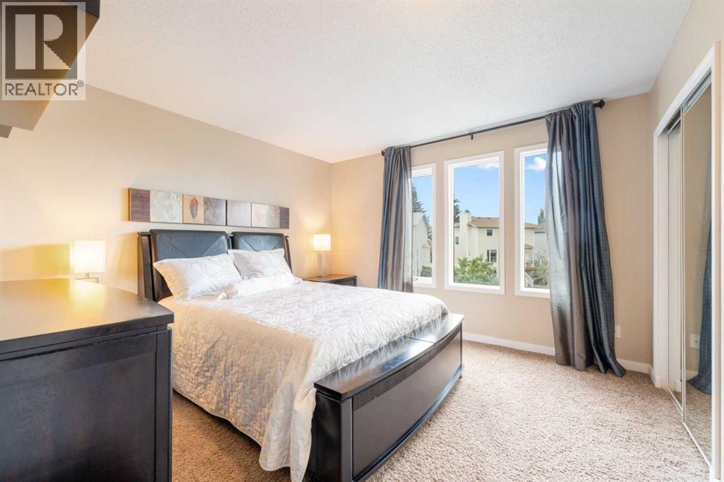 Single Family House for Sale in  Shawfield Road SW Shawnessy Calgary 