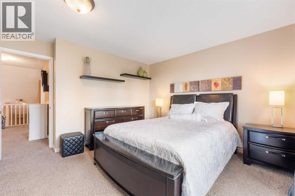Single Family House for Sale in  Shawfield Road SW Shawnessy Calgary 