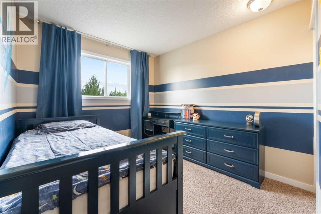 Single Family House for Sale in  Shawfield Road SW Shawnessy Calgary 