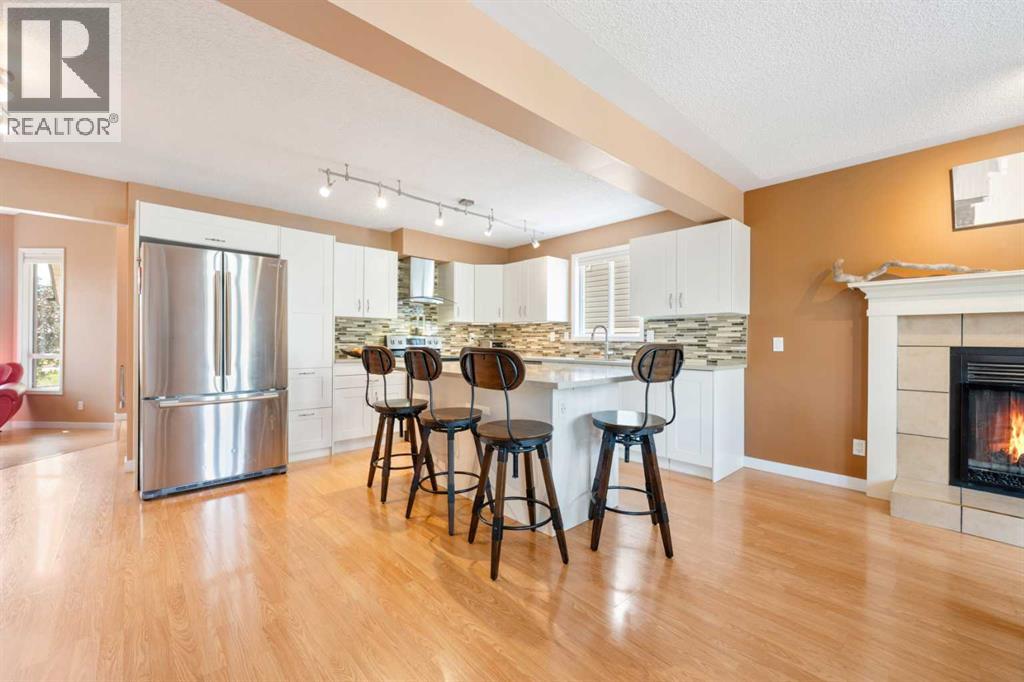 Single Family House for Sale in  Shawfield Road SW Shawnessy Calgary 