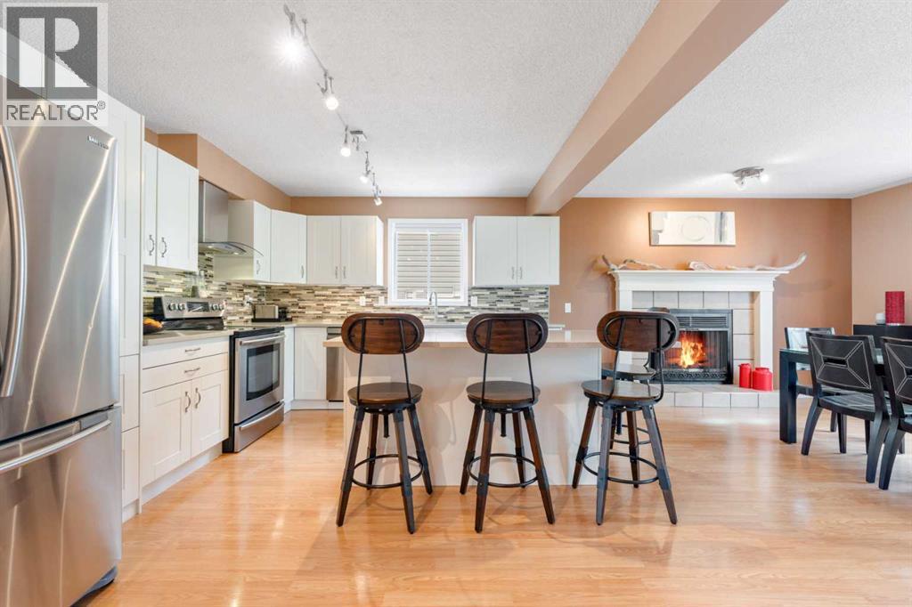 Single Family House for Sale in  Shawfield Road SW Shawnessy Calgary 