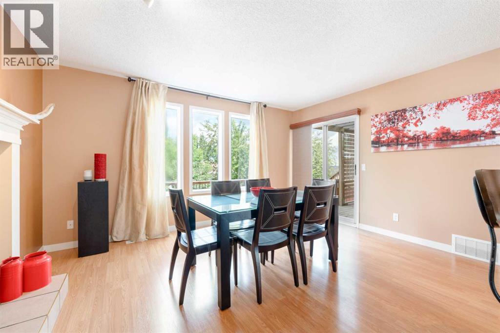 Single Family House for Sale in  Shawfield Road SW Shawnessy Calgary 