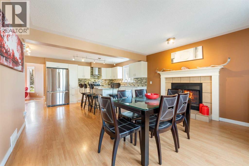 Single Family House for Sale in  Shawfield Road SW Shawnessy Calgary 