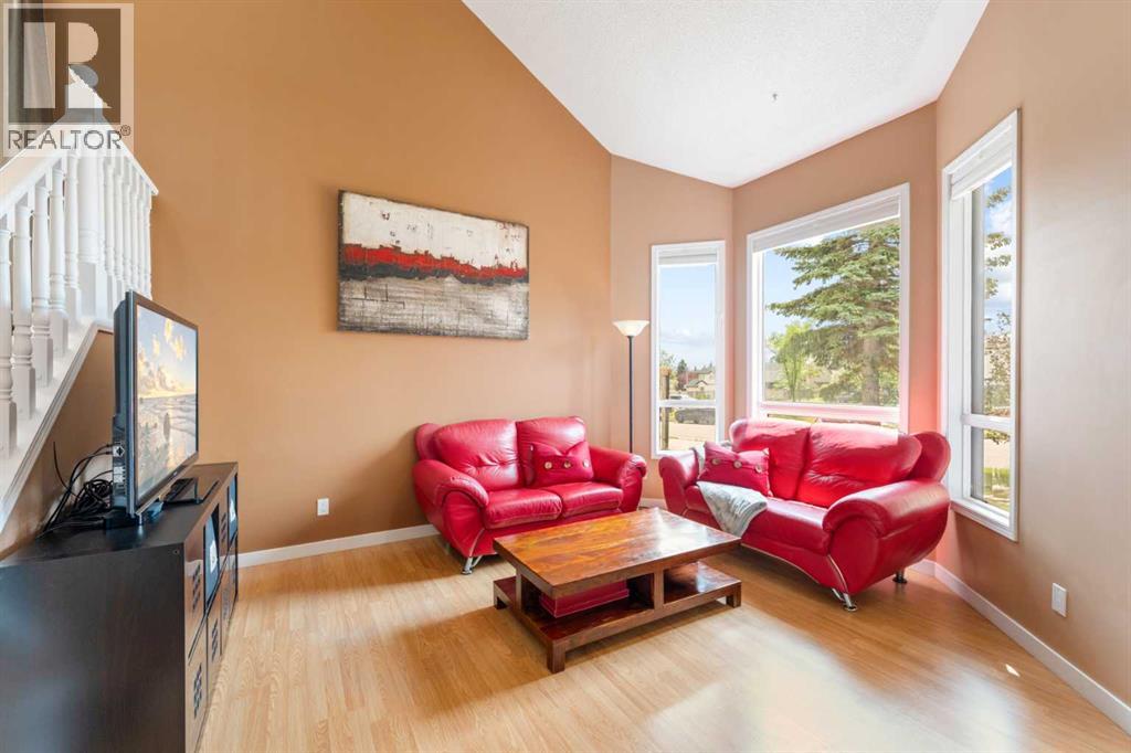 Single Family House for Sale in  Shawfield Road SW Shawnessy Calgary 