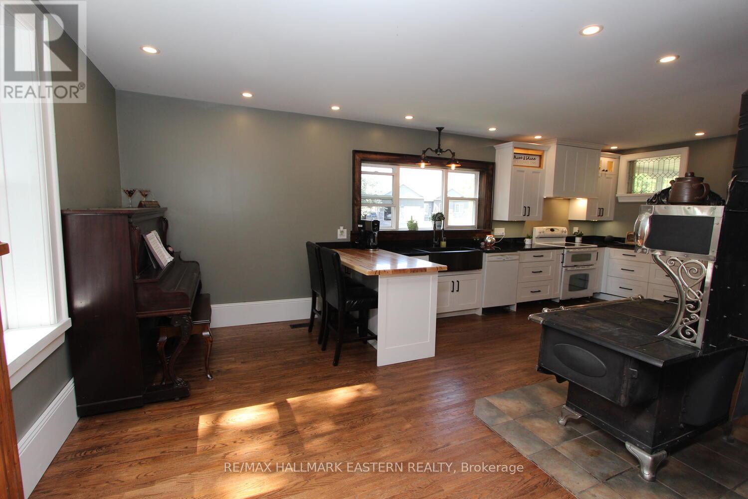 Photo 30 of 2 Mclean Avenue, Havelockbelmontmethuen ON