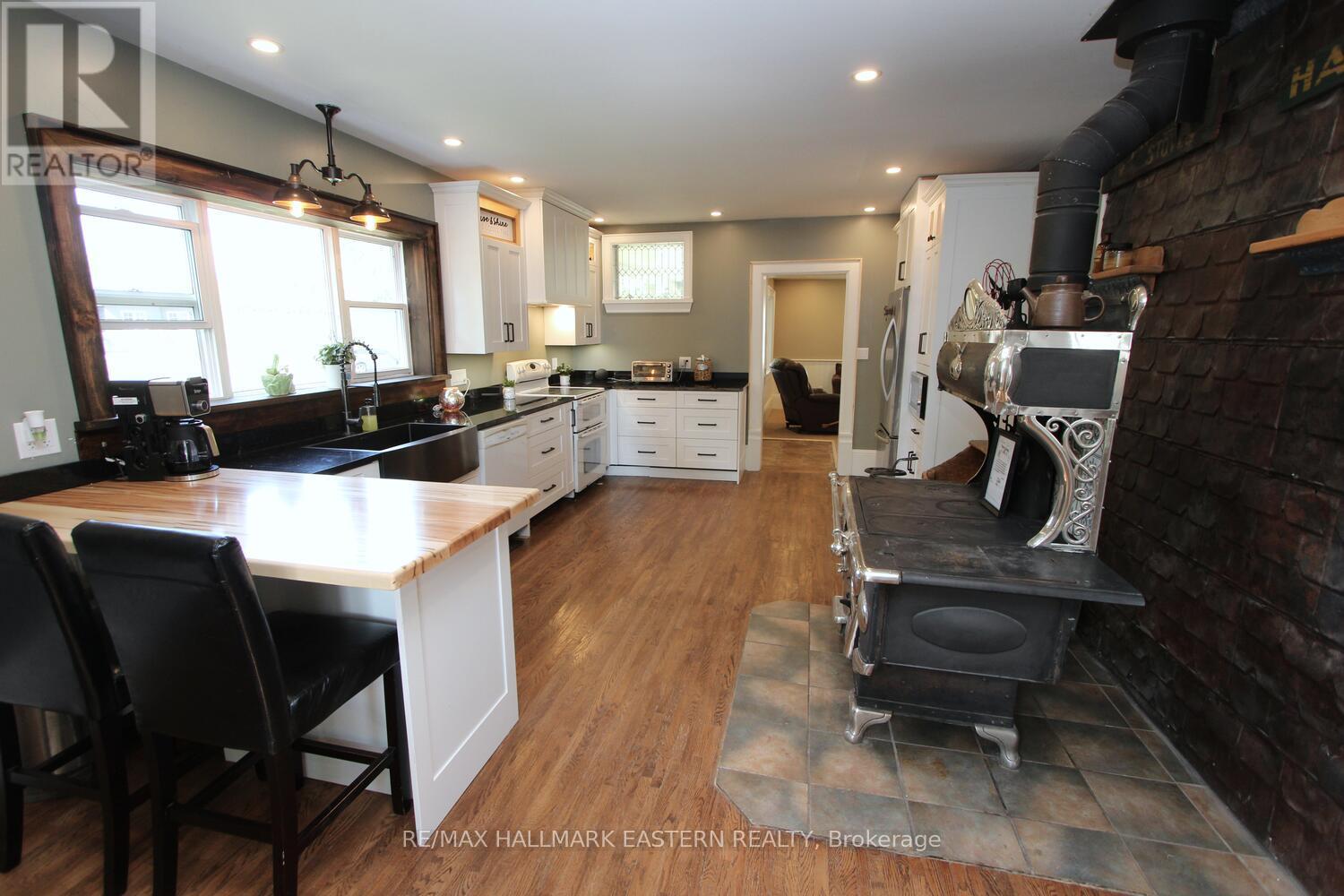 Photo 11 of 2 Mclean Avenue, Havelockbelmontmethuen ON
