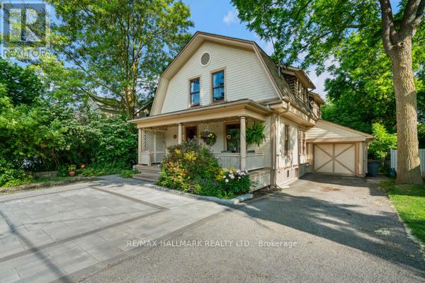 Photo 30 of 59 Centre Street W, Richmond Hill ON