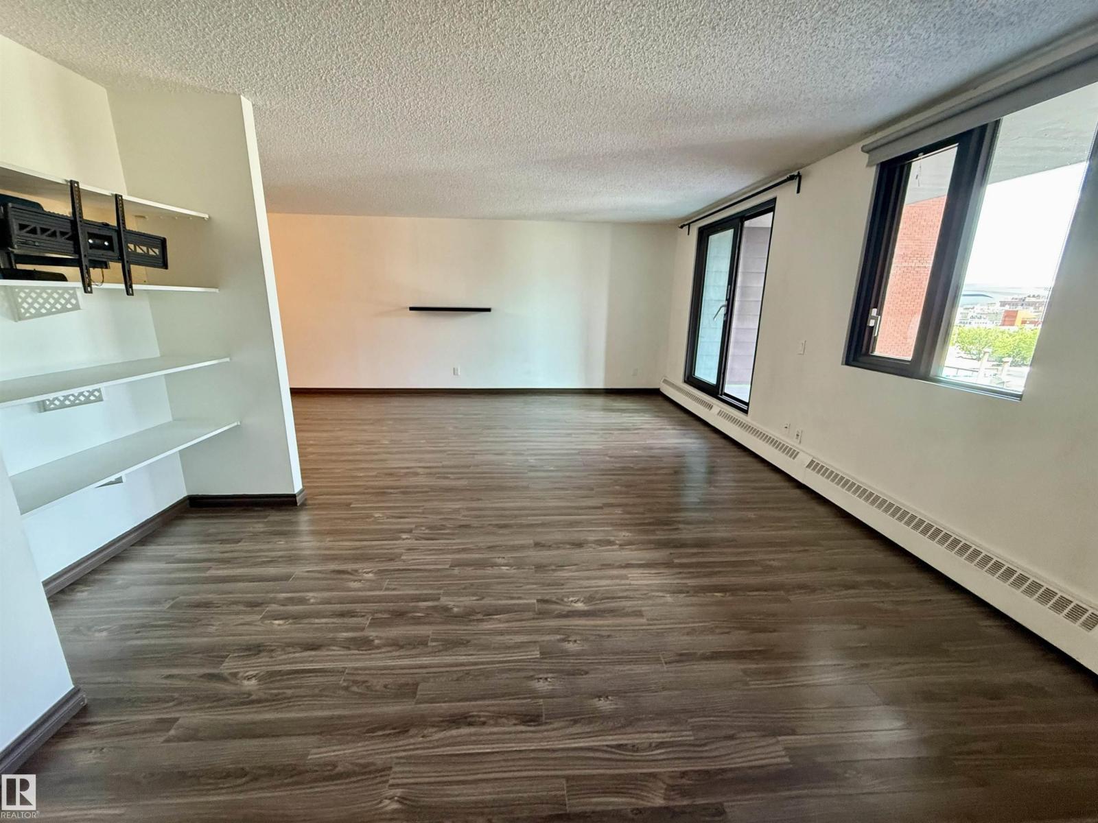 Photo 9 of 409 10145 109 St Nw, Edmonton AB
