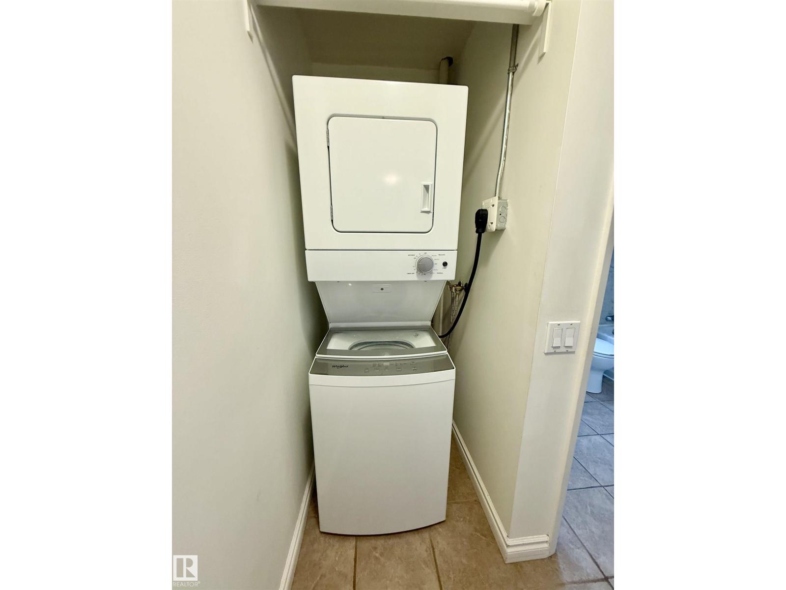 Photo 3 of 409 10145 109 St Nw, Edmonton AB