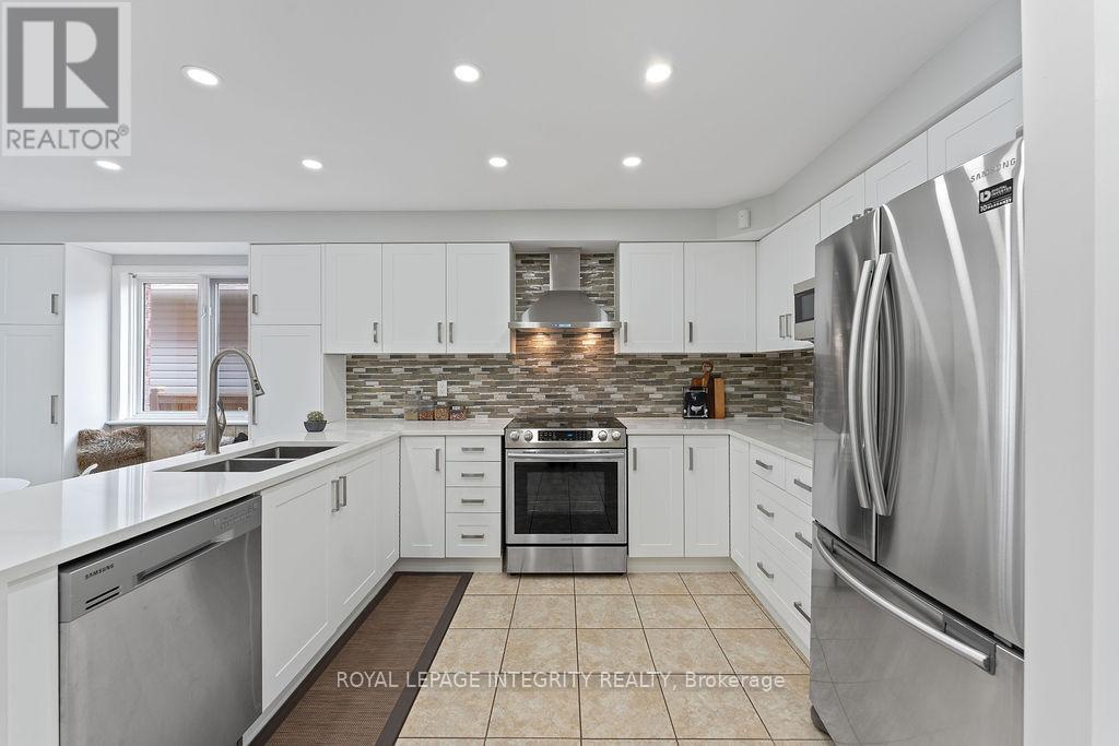Photo 33 of 231 Mountshannon Drive, Ottawa ON