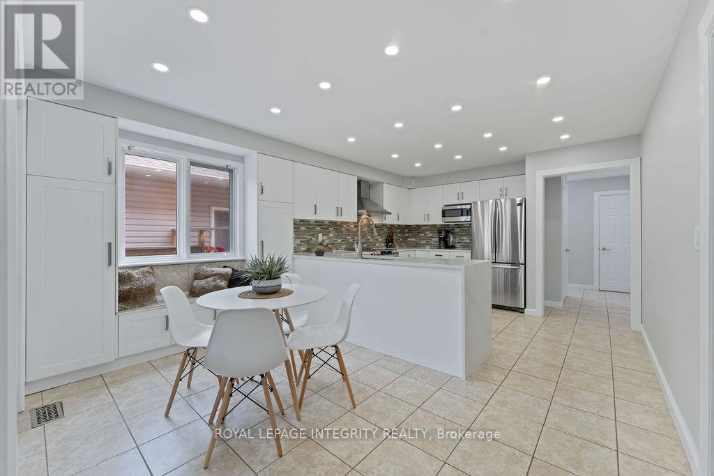 Photo 12 of 231 Mountshannon Drive, Ottawa ON