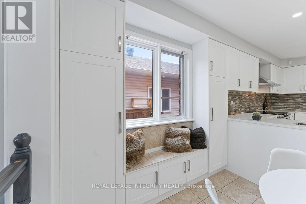 Photo 15 of 231 Mountshannon Drive, Ottawa ON