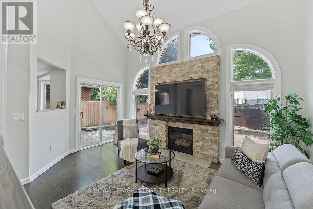 Photo 17 of 231 Mountshannon Drive, Ottawa ON