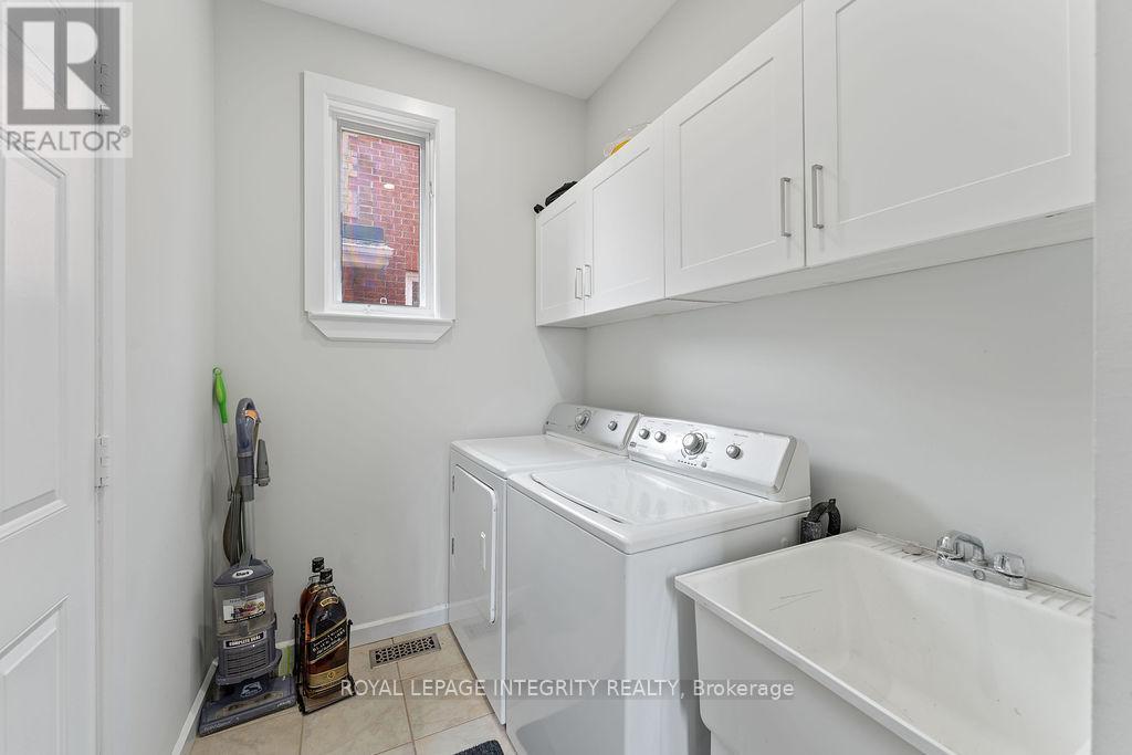 Photo 26 of 231 Mountshannon Drive, Ottawa ON