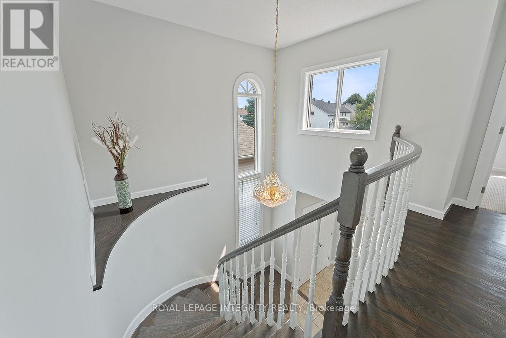 Photo 35 of 231 Mountshannon Drive, Ottawa ON