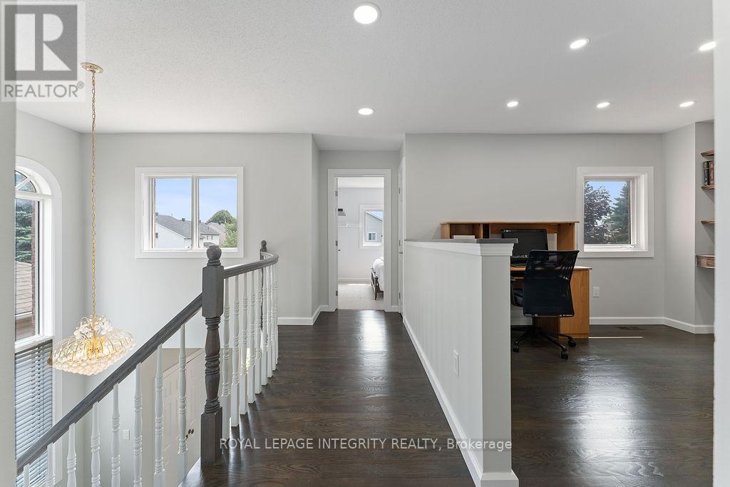 Photo 30 of 231 Mountshannon Drive, Ottawa ON