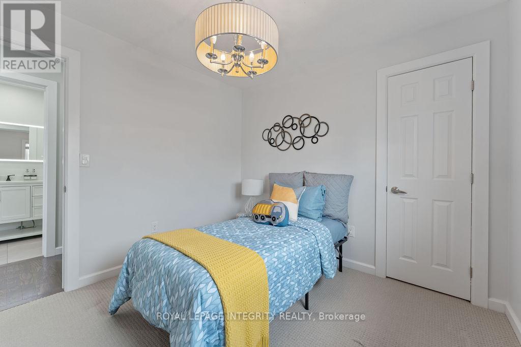 Photo 46 of 231 Mountshannon Drive, Ottawa ON