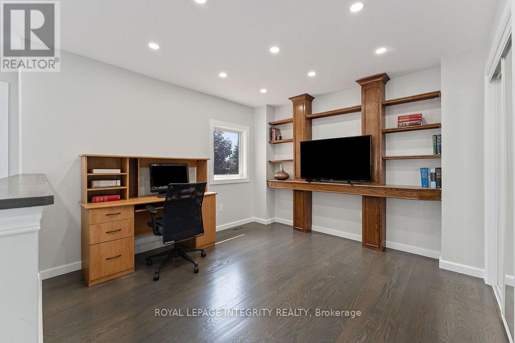 Photo 6 of 231 Mountshannon Drive, Ottawa ON