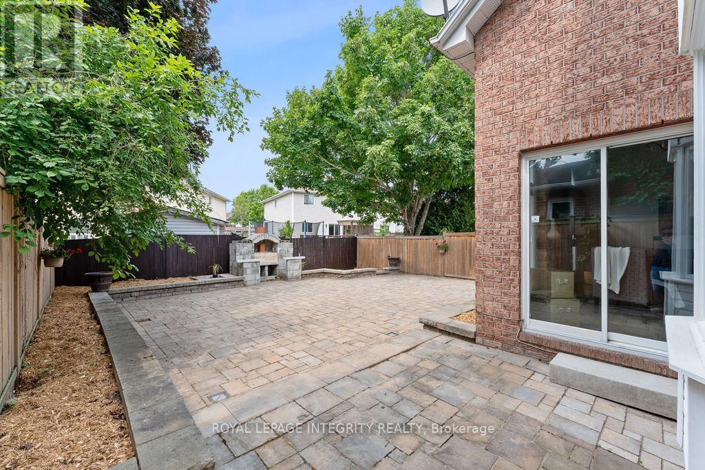 Photo 47 of 231 Mountshannon Drive, Ottawa ON