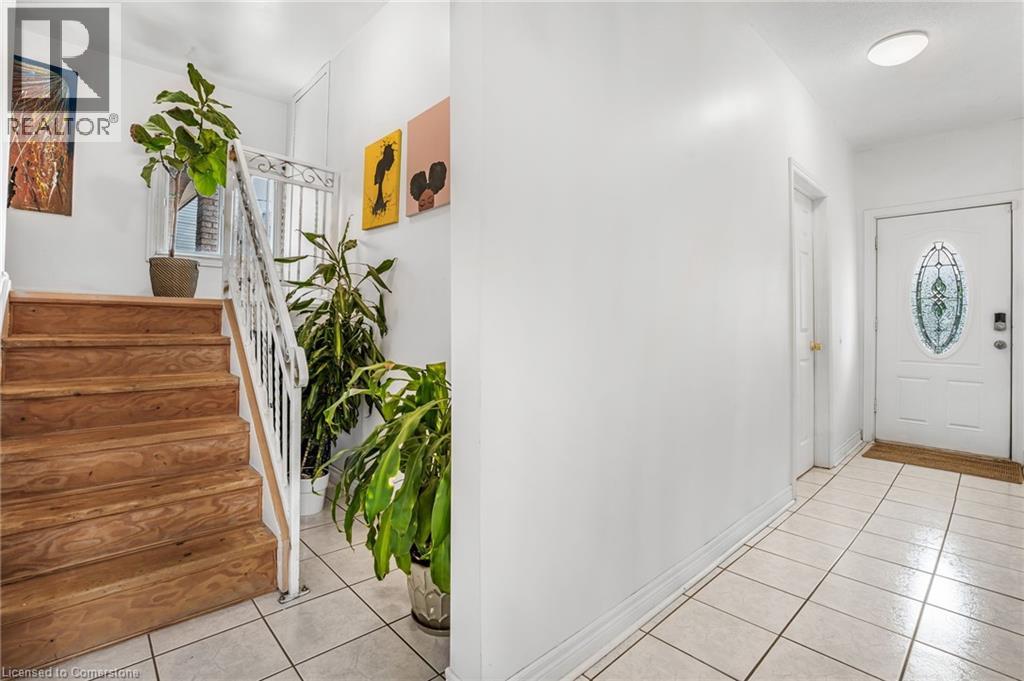 Photo 30 of 139 Wood Street E, Hamilton ON